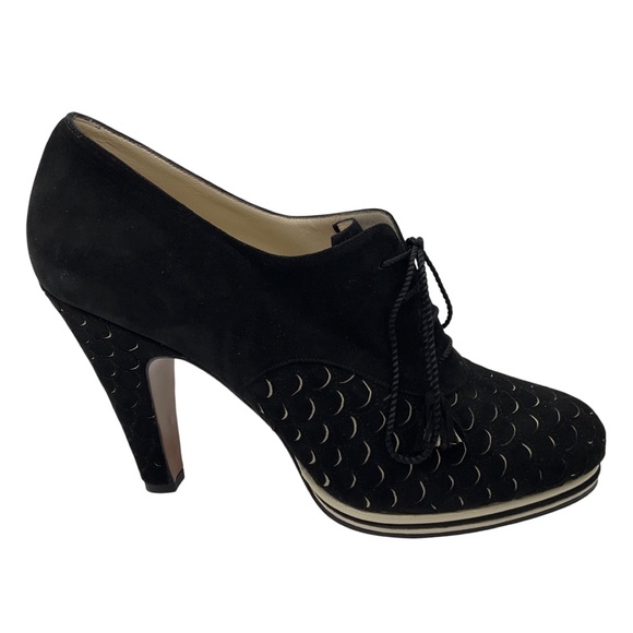 SALVATORE FERRAGAMO BLACK LIMITED EDITION ARCHIVES SIRENA 1938 SUEDE HEELED SHOE - Picture 2 of 12
